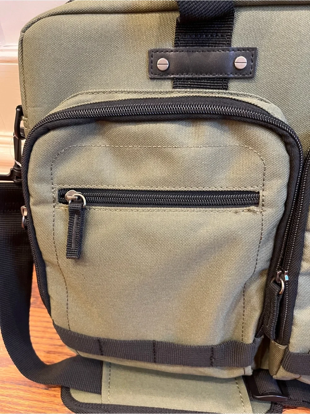 Samsonite Madagascar Laptop Briefcase Computer Bag Olive Green canvas